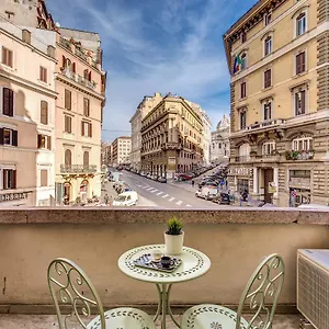 https://cavour-colloseum-suite.it-romehotels.com